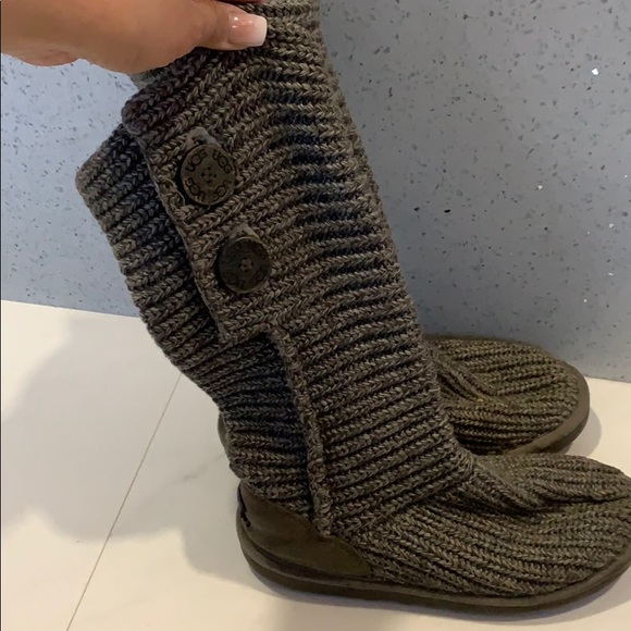 UGG Cardy Boot - Picture 2 of 7